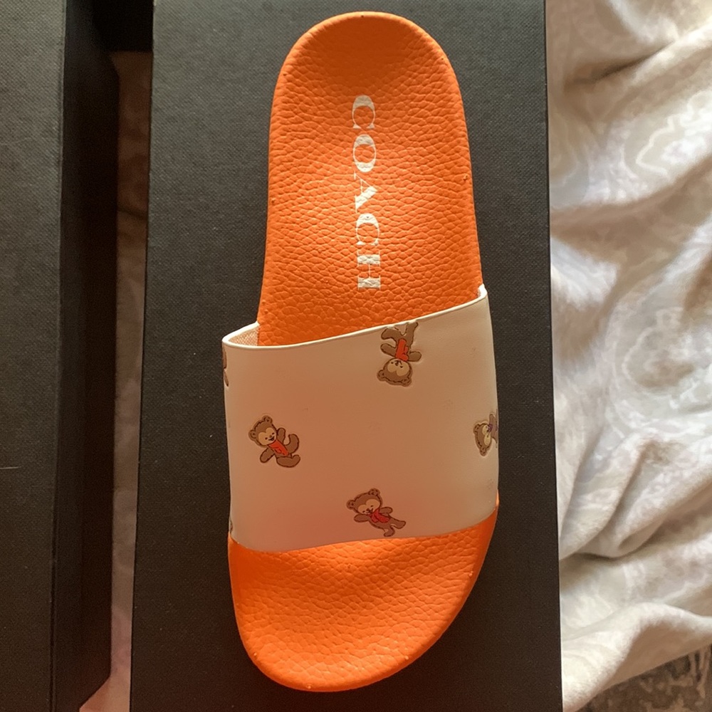 COACH Udele Sport/Pool Slides-Snowy Bear Chalk/Orange-NEW IN BOX size 7 & 10